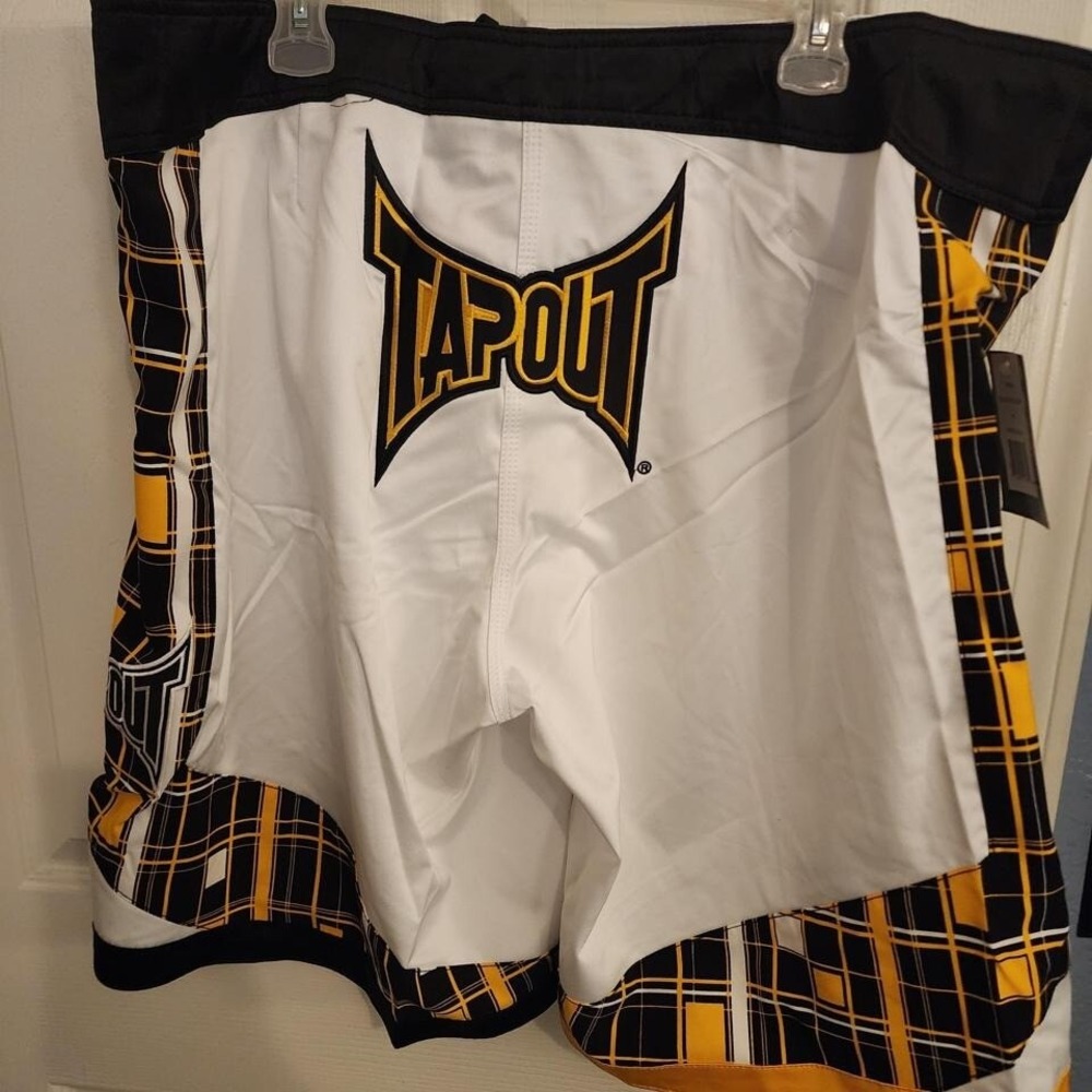 NWT Y2K Tapout MMA UFC Shorts Size 44 - Picture 5 of 6